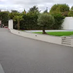 PARKINGS PRIVÉS ET CHEMINS CARROSSABLES